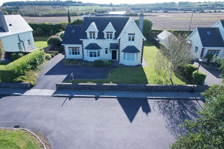 9 Cois Fota, Belvelly, Belvelly, Co. Cork, P24KX06